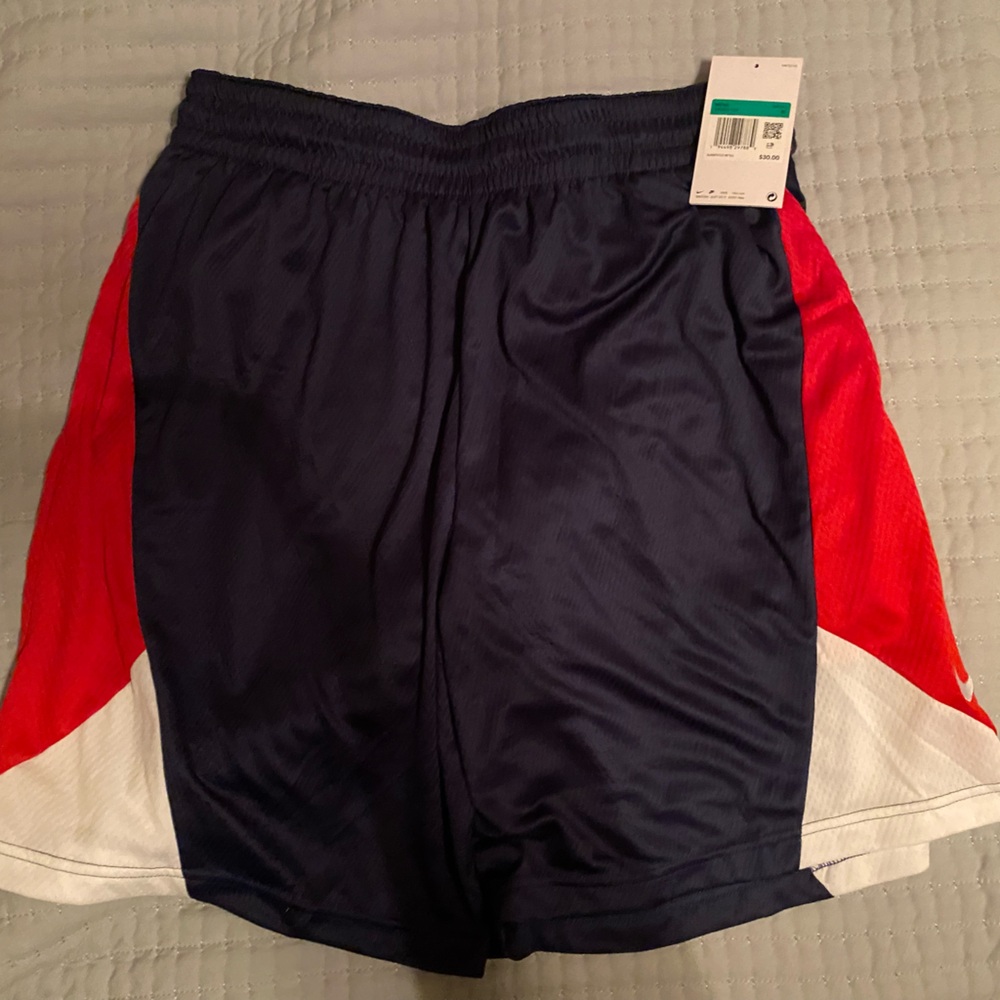 Men’s Nike Basketball Shorts XL NWT